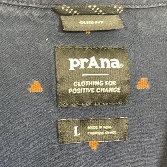Prana Men's Slim Fit Navy Blue Shirt with Small Red Triangle Pattern Sz L - Picture 7 of 10